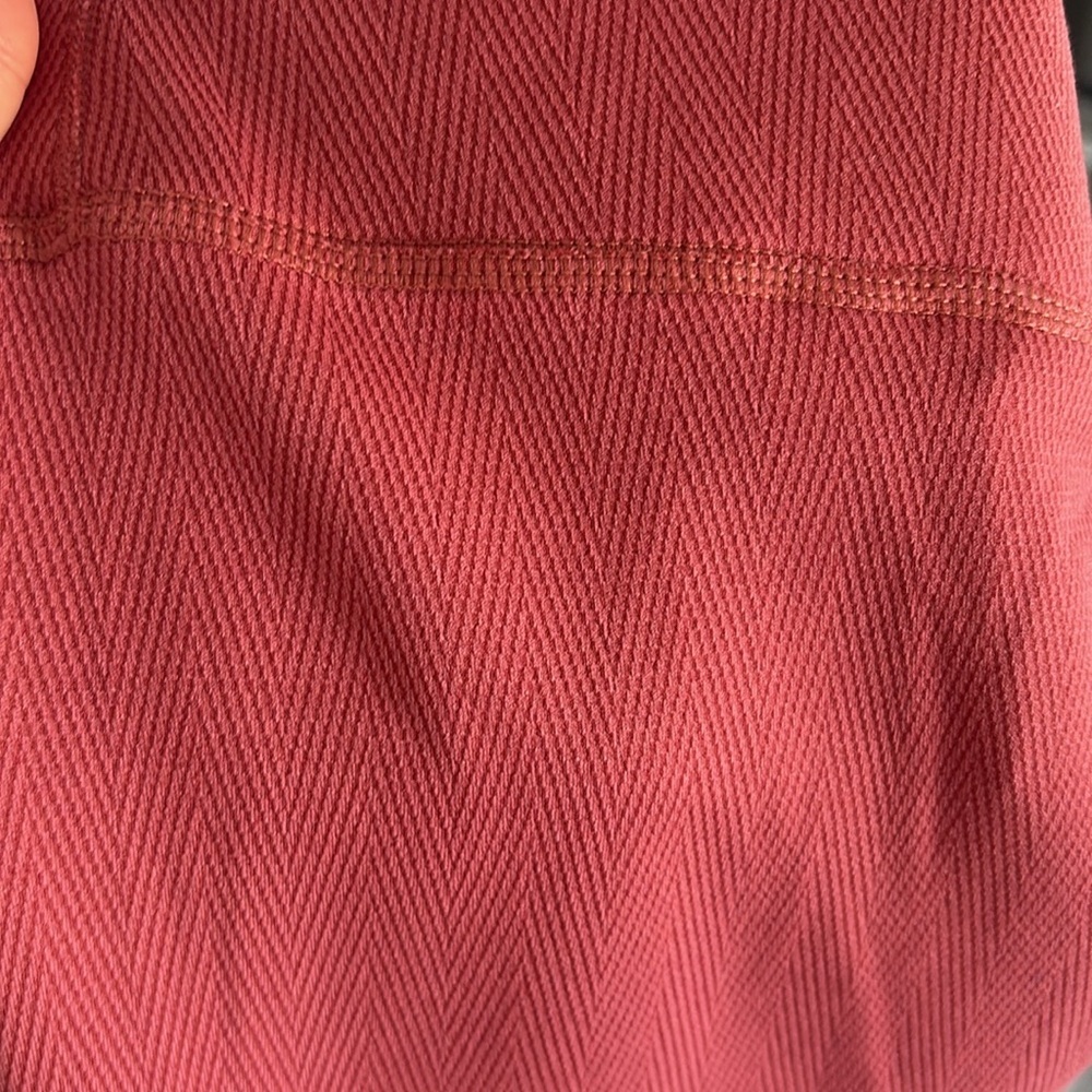 Nike Therma-Fit ONE Size XS High-Waisted Pomegranate Leggings - Picture 5 of 5